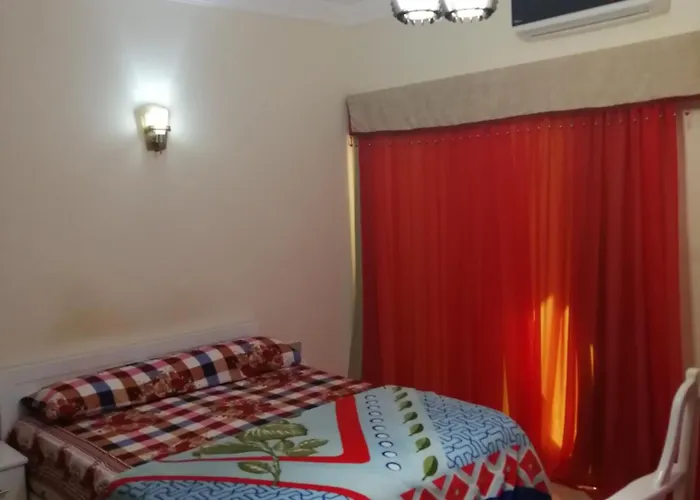 Aparthotel Nour Plaza Sea View 3*